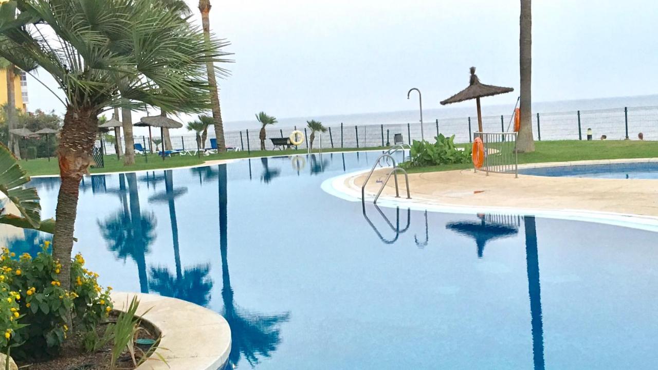 Mi Capricho A16 Beachfront Apartment Sitio de Calahonda Luaran gambar