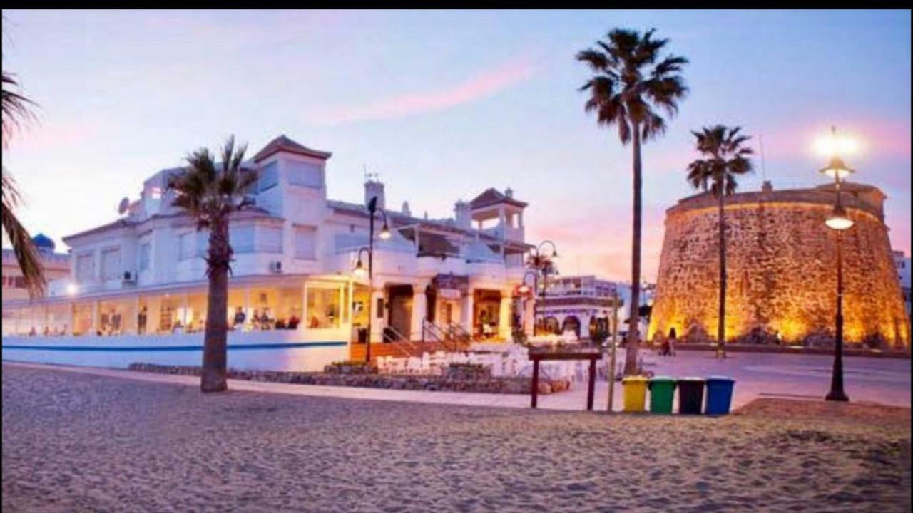 Mi Capricho A16 Beachfront Apartment Sitio de Calahonda Luaran gambar